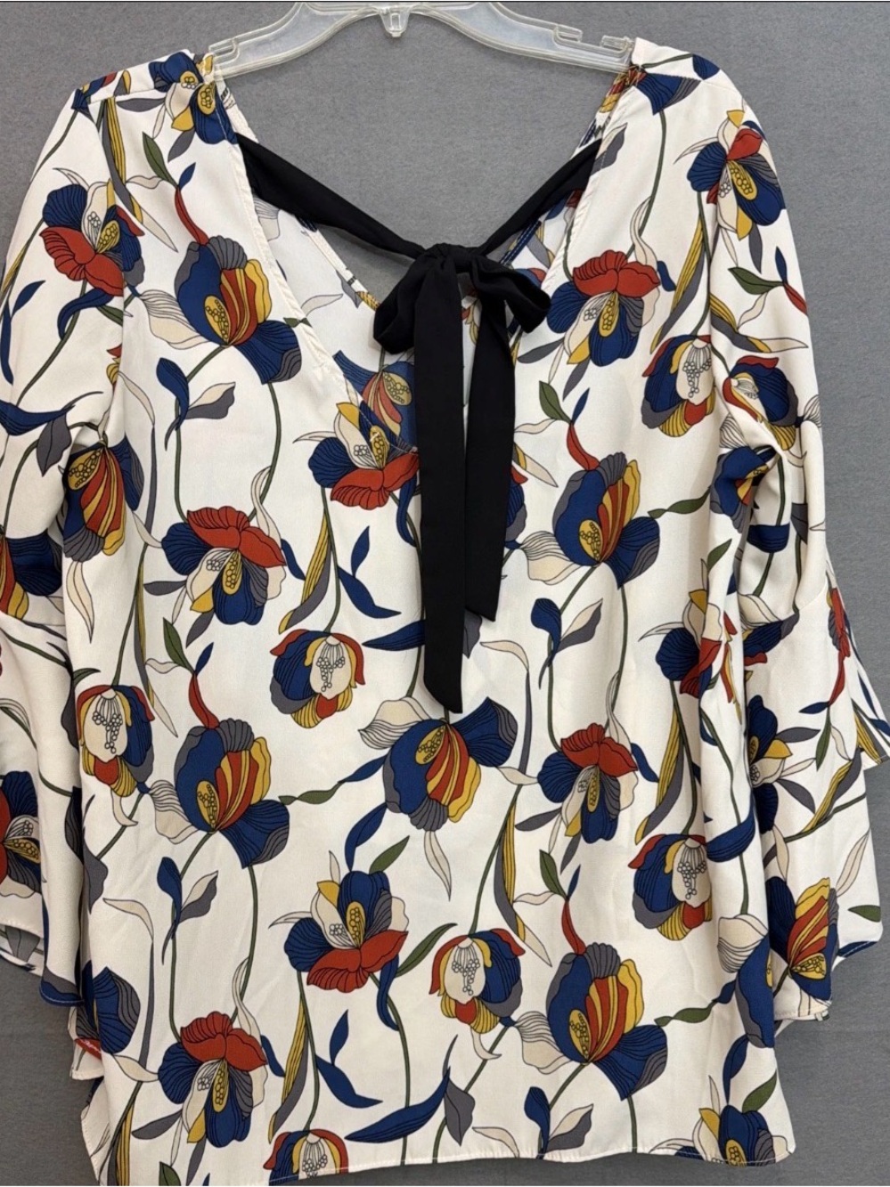 Green envelope Floral Bell-Sleeve V-Neck Blouse with Back Tie - Size L